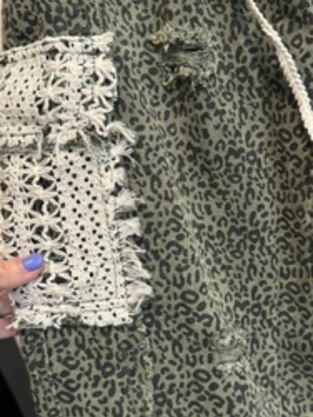 NWOT POL Green Leopard Joggers Crochet Pockets size- MEDIUM - Picture 4 of 5